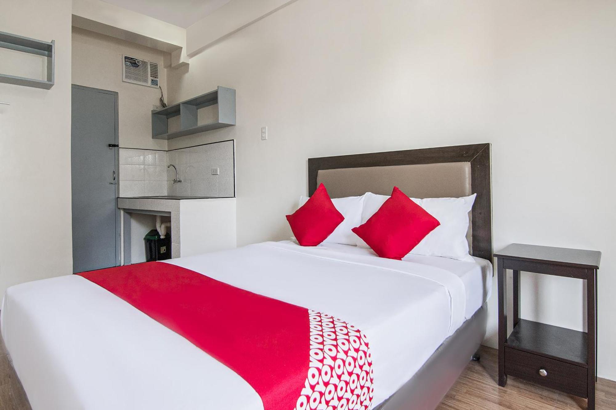 Oyo 431 Apollo 11 Apartelle Pasay Buitenkant foto
