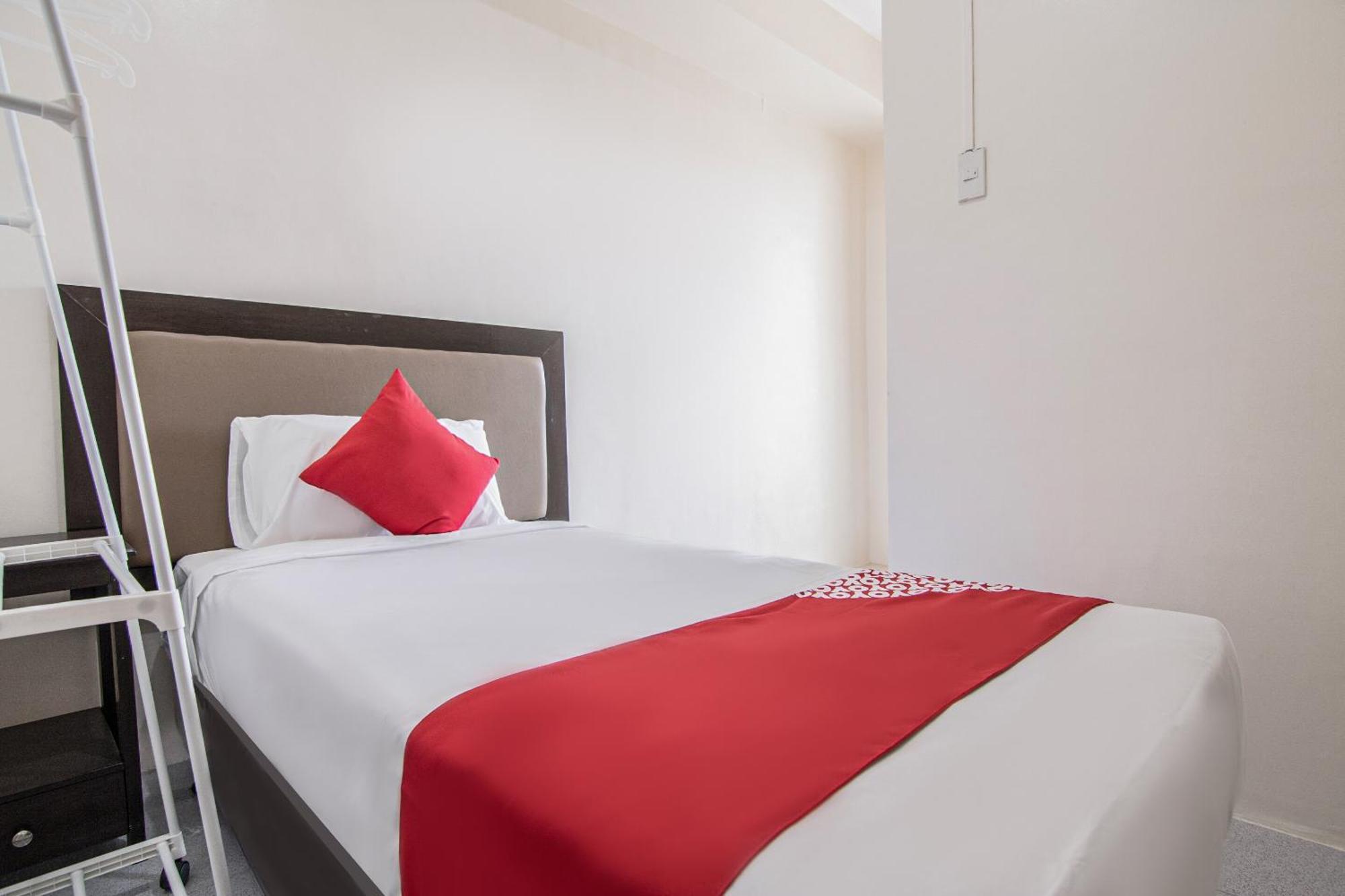 Oyo 431 Apollo 11 Apartelle Pasay Buitenkant foto