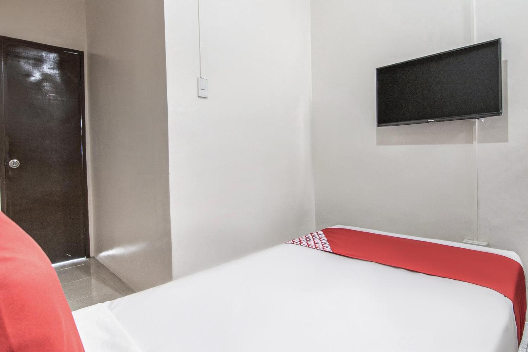 Oyo 431 Apollo 11 Apartelle Pasay Buitenkant foto