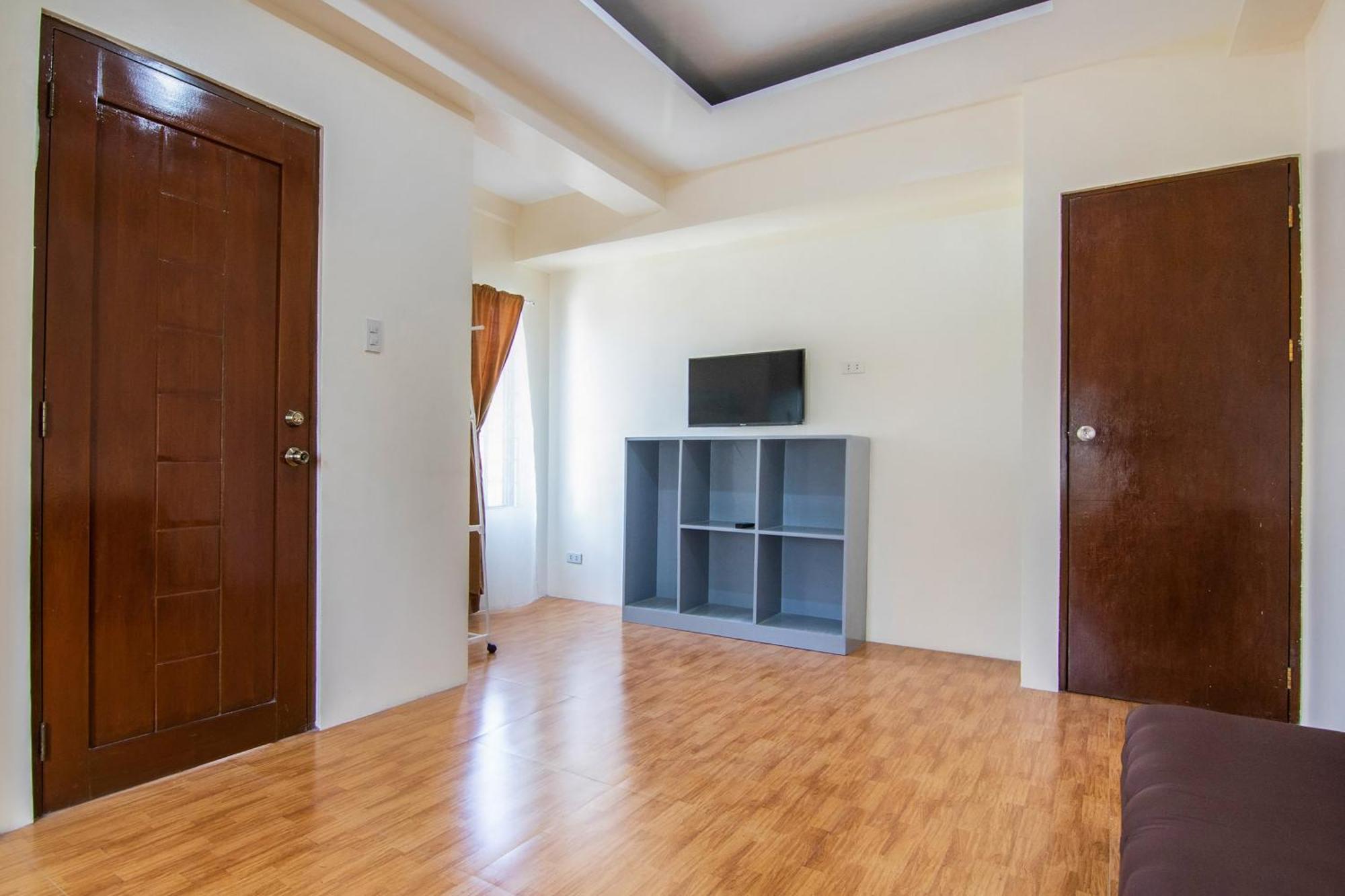 Oyo 431 Apollo 11 Apartelle Pasay Buitenkant foto