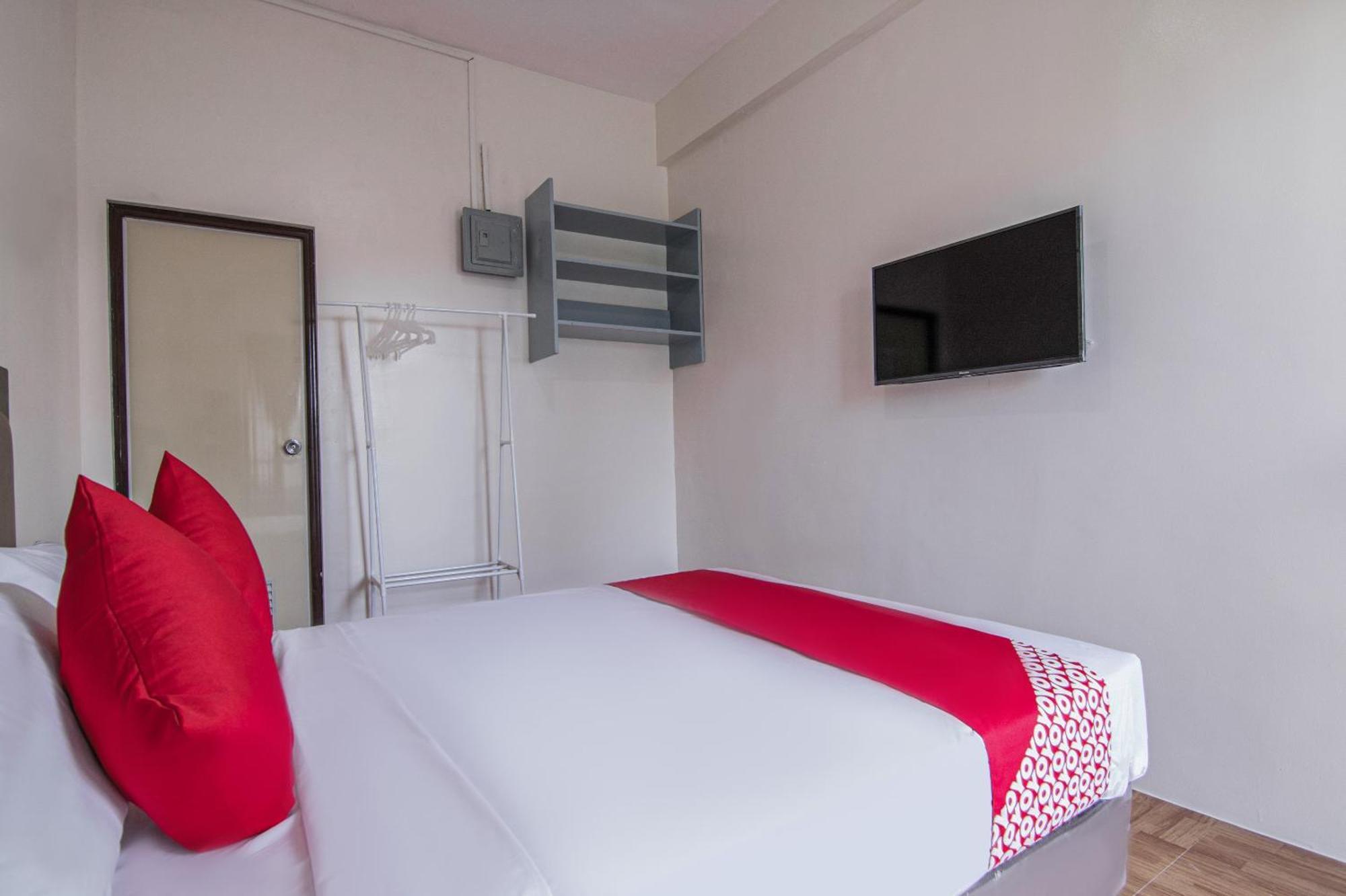 Oyo 431 Apollo 11 Apartelle Pasay Buitenkant foto