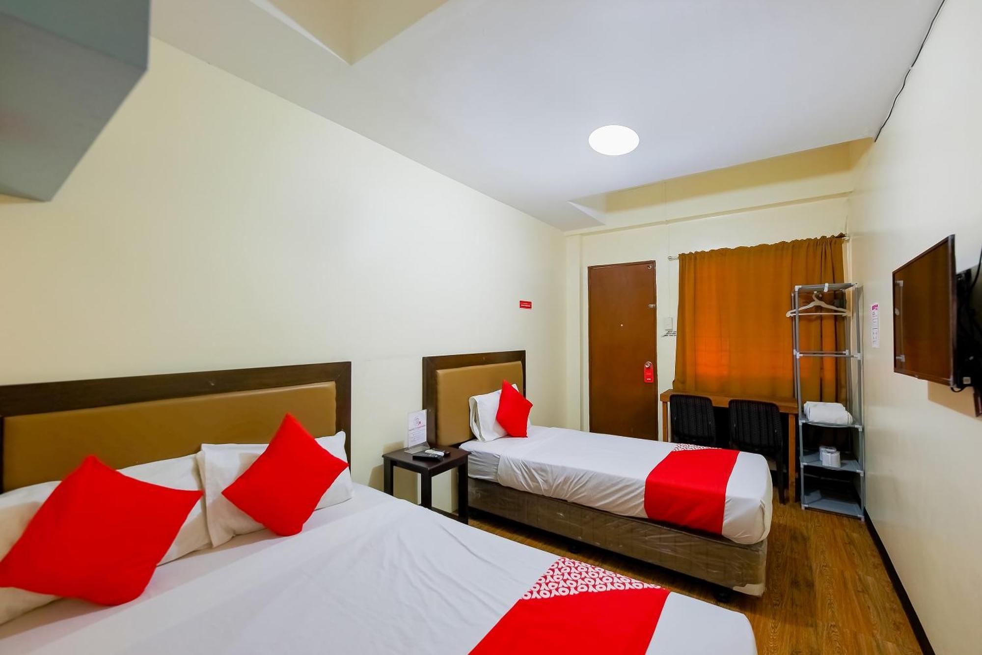 Oyo 431 Apollo 11 Apartelle Pasay Buitenkant foto